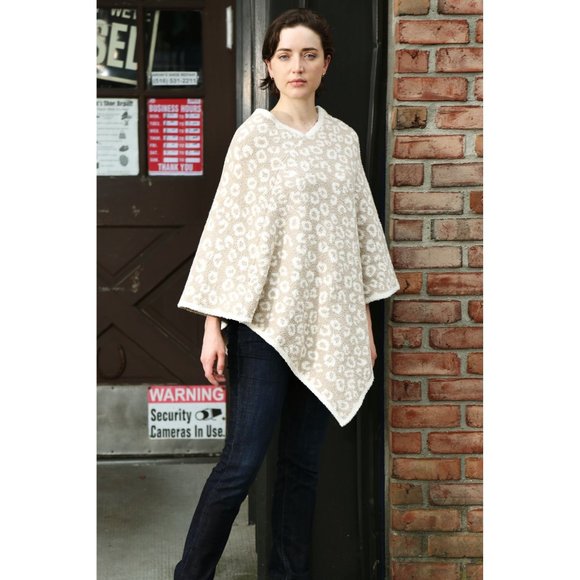 COPY - WOMENS BEIGE LEOPARD PRINT LUXURY SOFT PONCHO - OS - Picture 5 of 10